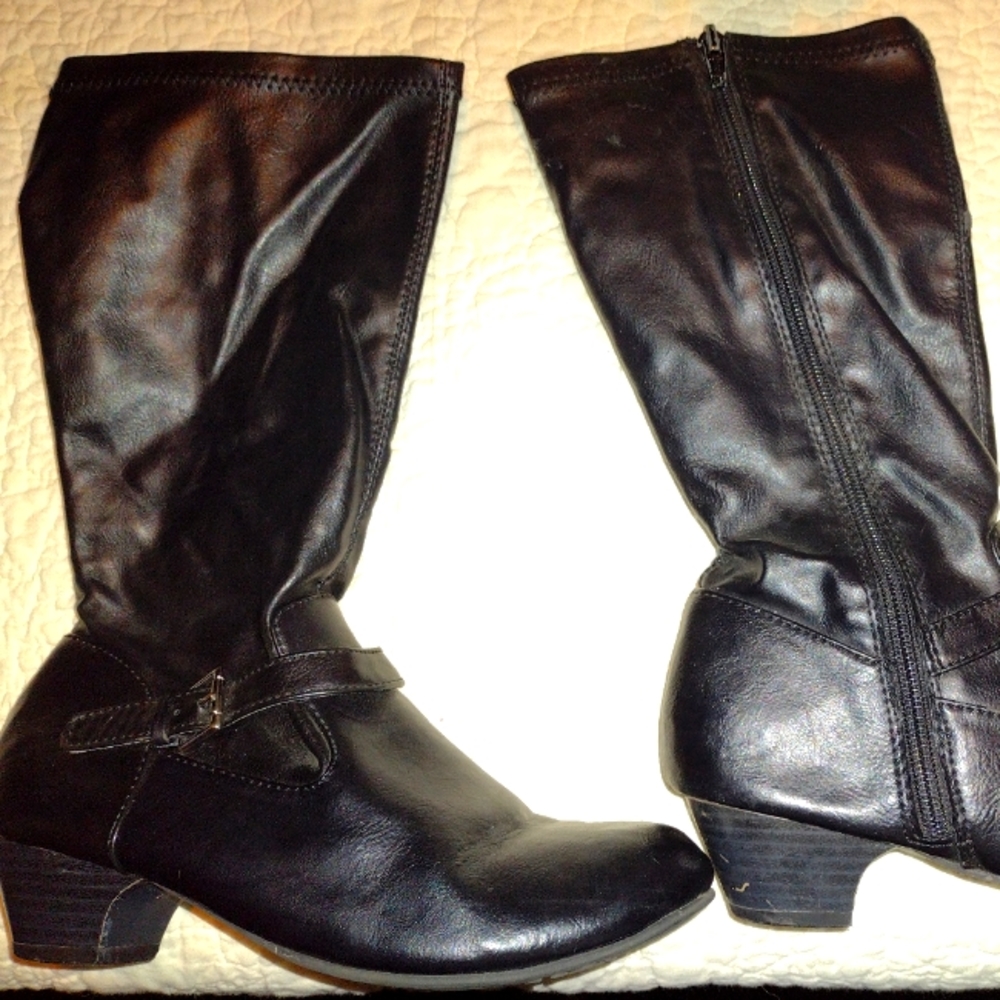 Girls size 4 black dress boots